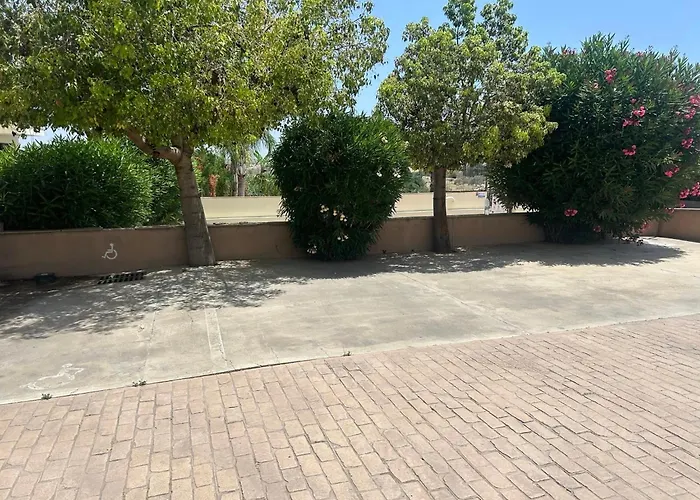 Sea View Valley Retreat *